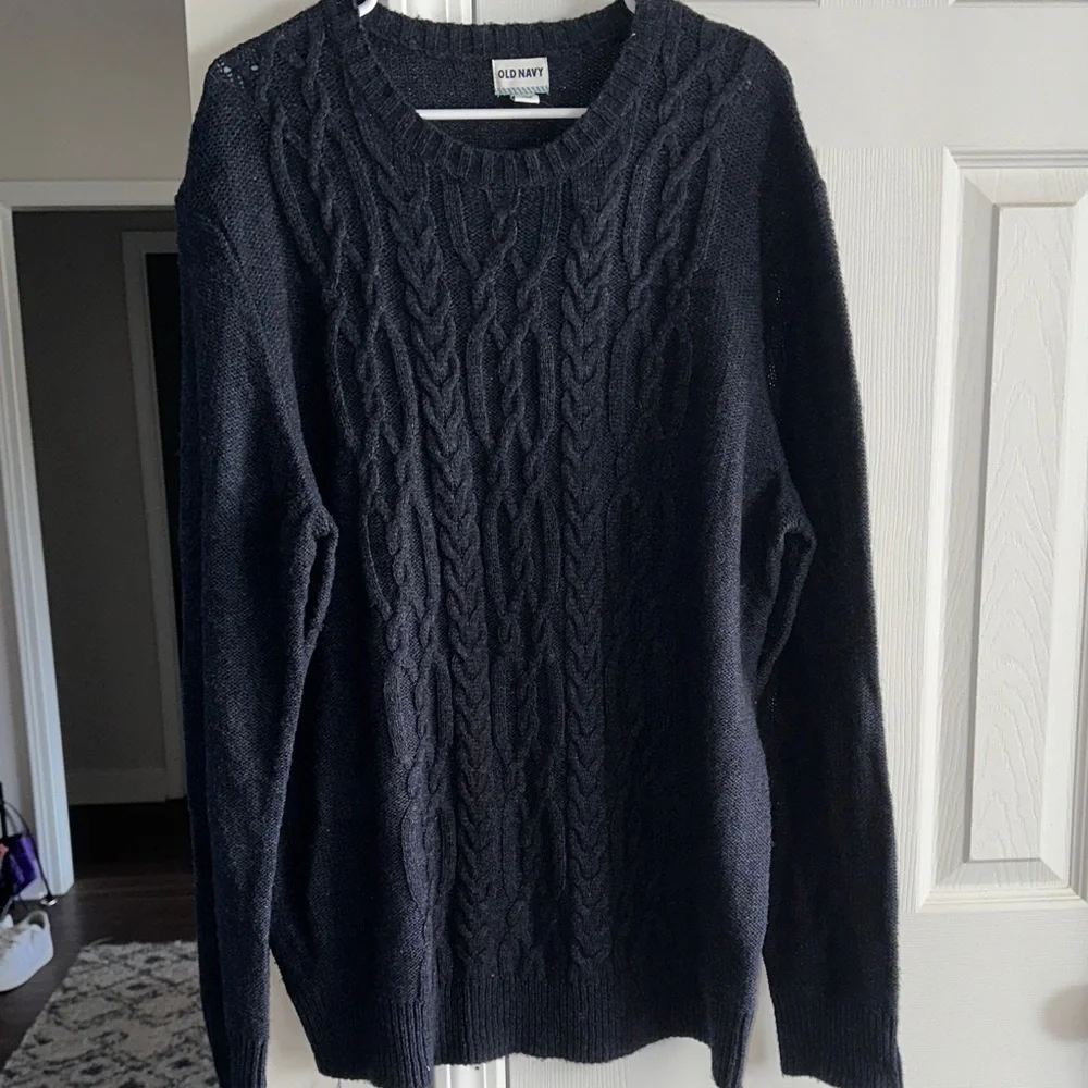 Old Navy Men's Dark Navy Cable Knit Crewneck Sweater